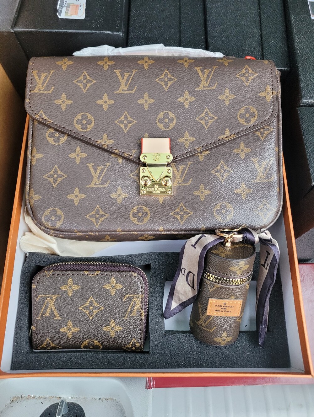 Fashion Design Bag Set ( The Unbranded Brand )